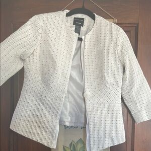 Doncaster Collection Women's White Textured Jacket